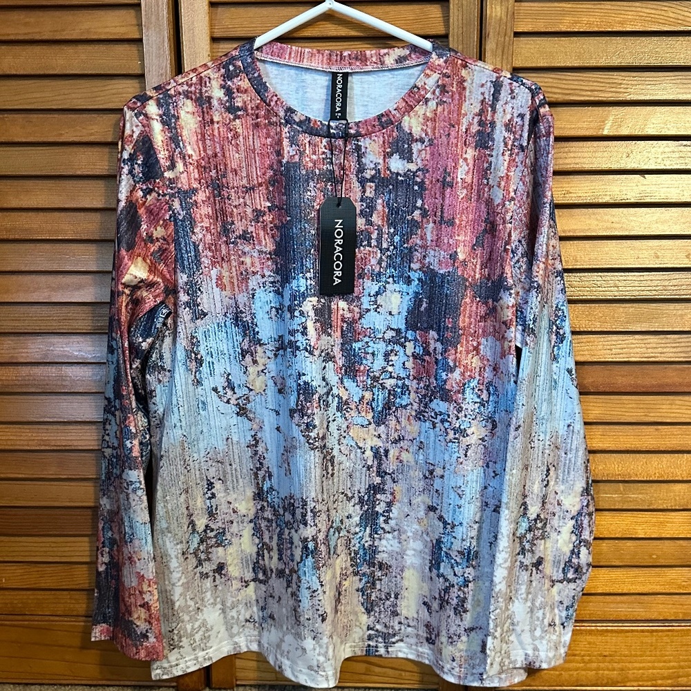 Noracora Casual Crew Neck T shirt  NEW!  TAGS ON!